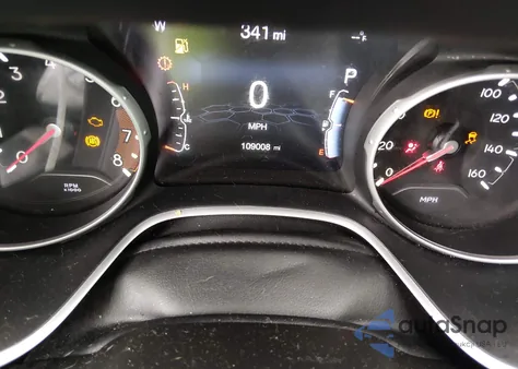 2018 Jeep Compass Limited 4X4 z USA, uszkodzony, nr VIN 3C4NJDCB4JT231947